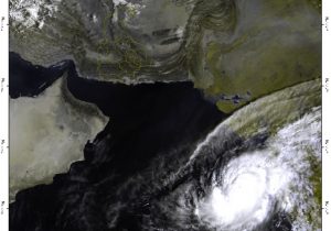 خسارت قریب به ۱۵۰ میلیارد تومان به راه های سیستان و بلوچستان در پی طوفان حاره ای