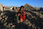 دخترفروشی برای نجات از گرسنگی در افغانستان؛ خانوادهها: «چارهای نداریم»