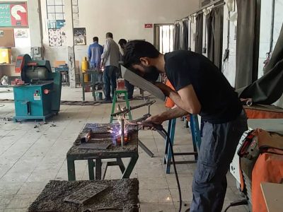 آموزش حدود ۱۰۰ نفر در مناطق حاشیه شهرهای زاهدان و زابل برای ورود به بازار کار 