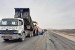 عملیات آسفالت ۱۰ کیلومتر از بزرگراه زاهدان- بم آغاز شد