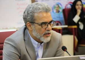 تمام مقاطع تحصیلی و حتی دانشگاه ها باید تعطیل شود