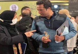 صادق سوری جایزه بهترین فیلمبرداری را در جشنواره بینالمللی پنج قاره ونزوئلا کسب کرد/ در جشنواره هنرهای تجسمی فجر تندیس طوبای زرین بخش سرامیک به محمد رضا رونده هنرمند سیستان وبلوچستانی اهدا شد