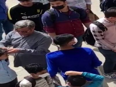 واکنش آموزش و پرورش به قیچی کردن موی دانش آموزان در یک مدرسه