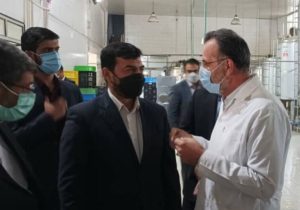 به همه دستگاه‌ها توصیه می کنم که نیاز خود را از تولید داخل استان تامین کنند