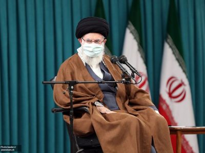 کشور مطلقاً معطل مذاکرات نشود | مذاکره‎‌کنندگان انقلابی، مؤمن و پر جدّ و جهدند