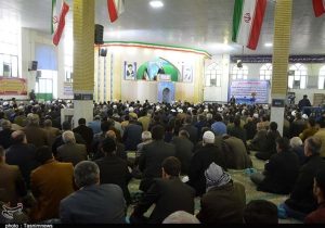 امام جمعه موقت زاهدان: مردم از احتکار خانگی خودداری کنند