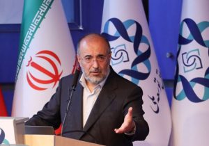 غضنفری: پول نفت را به ما بدهید، از سود آن بودجه کشور را تامین می‌کنیم