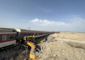جزئیات جدید از سانحه قطار مشهد – یزد | راننده بیل مکانیکی مقصر است