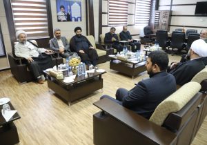 در بیان گزارشها تنها نباید به جنبه مثبت اکتفا کرد