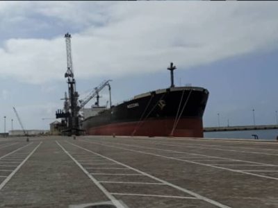 خط کشتیرانی مستقیم چابهار به هند راه اندازی شد/ راه آهن زاهدان به چابهار با ۶۲ درصد پیشرفت فیزیکی تا پایان سال ۱۴۰۲ تکمیل می شود