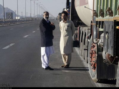 صف‌های طولانی دریافت سوخت در زاهدان؛ از تعطیلی جایگاه تا قاچاق