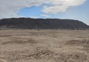 زنجیره انسانی مردم سیستان برای مطالبه حقابه رودخانه هیرمند