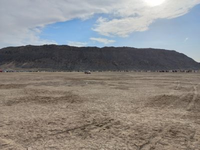 زنجیره انسانی مردم سیستان برای مطالبه حقابه رودخانه هیرمند