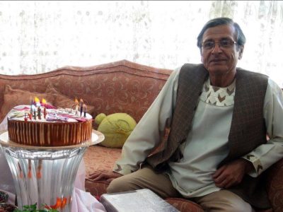 استاد غلامرضا عمرانی یکی از مردان یگانه ی روزگار ماست که بر گردن ادبیات و فرهنگ ما حق بزرگی دارد