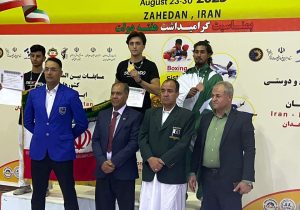 قهرمان مسابقات بین المللی تکواندو، مدالش را به شهدای مرزبان اهدا کرد