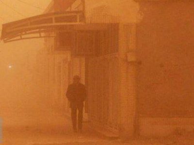 گرد و غبار مقطع ابتدایی مدارس سیستان را تعطیل کرد/ دستگاه تنفسی دانش آموزان مقاطع متوسطه نسبت به گرد و غبار مقاوم است؟