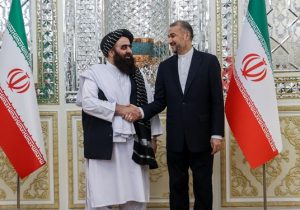 هم‌آغوشی ملال‌آور