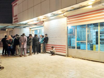 نان در سیستان کمیاب شد/ هجوم خانوادگی روستاییها به زابل برای خرید نان با کارت ملی