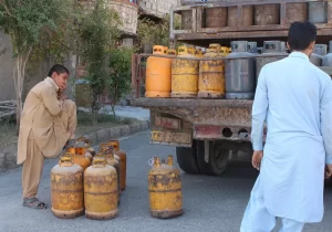 توزیع نامنظم سوخت در «نیکشهر»