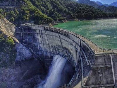 توقف مهم ترین پروژه برق آبی در حال توسعه پاکستان پس از ترور مهندسان چینی