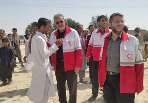 ۱۱۱ تیم عملیاتی هلال احمر در حال خدمات رسانی به سیلزدگان جنوب سیستان و بلوچستان هستند