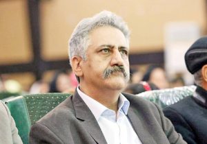 نویسندهای که غریبانه زیست