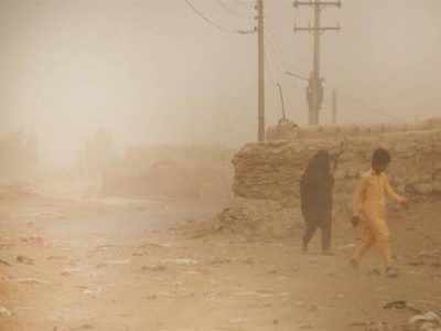 باد با سرعت افزون بر ۱۰۰ کیلومتر سیستان را درنوردید