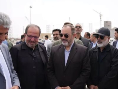 بازدید وزیر دفاع از طرح‌های این وزارتخانه در سواحل مَکُران