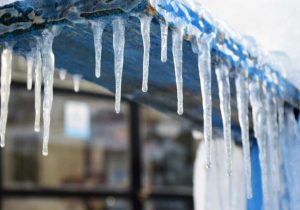 ادارات و مدارس سیستان و بلوچستان به خاطر کاهش دما تعطیل نشدند!