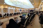 دانشجویان در تمام زمینه‌ها فعال و صاحب نظر باشند
