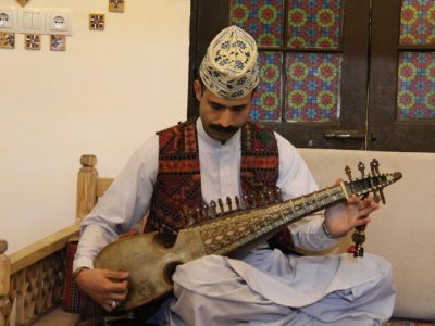 ساز جهانی «رباب» ریشه در شرق ایران و سیستان و بلوچستان دارد