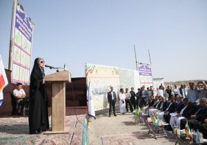 کلنگ زنی افزون‌بر ۹ هزار واحد ملی مسکن در ایرانشهر با حضور وزیر راه
