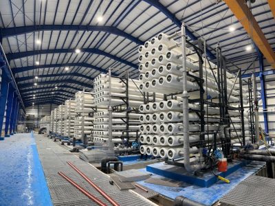 نگاهی به چالش‌های بزرگترین آب‌شیرین‌کن فراساحلی جهان