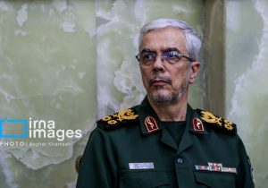 سرلشکر باقری: انسداد مرزهای شرقی با جدیت در حال انجام است