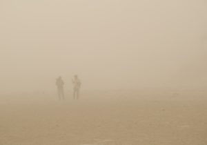 طوفان گرد و غبار موجب تعطیلی دستگاه‌های اجرایی سیستان شد/ امتحانات نهایی برگزار می‌شود