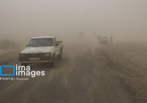 طوفان موجب انسداد بزرگراه زابل به زاهدان شد