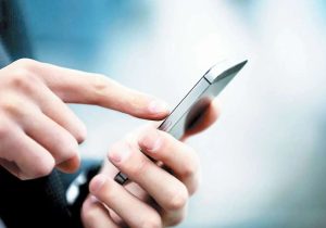 لایحه «مقابله با مطالب خلاف واقع در فضای مجازی»، به طور جدی، آزادی بیان و گردش آزاد اطلاعات را تهدید میکند / تصویب این لایحه نقطه عطفی منفی در تاریخ آزادیهای مدنی و رسانهای کشور خواهد بود / در این لایحه برای نخستینبار، سانسور به صراحت مجاز و حتی تکلیف شده/ لایحه مذکور را پس بگیرید