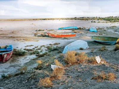 کم‌آبی و توفان‌‏های پی‌‏درپی‏ روستاهای مرزی سیستان موجب مهاجرت چشمگیر مردم این مناطق شده است