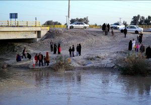 استاندار سیستان و بلوچستان دستور بازگشایی مسیر رودخانه سیستان را داد؛ مسئولان شهرستان ممانعت کردند!